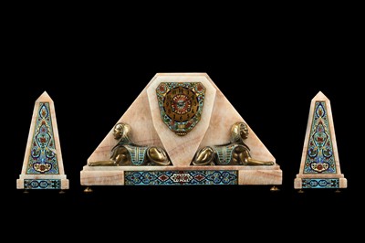 Lot 17 - AN ART DECO PERIOD ONYX, GILT BRONZE AND...