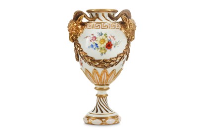 Lot 139 - A MARCOLINI MEISSEN PORCELAIN VASE, circa 1775,...