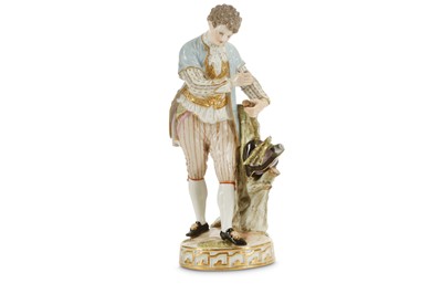 Lot 152 - A MEISSEN PORCELAIN FIGURE OF A GARDENER, late...