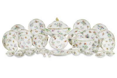 Lot 179 - A HEREND PORCELAIN 'QUEEN VICTORIA' PATTERN...