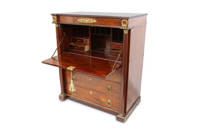 Lot 11 - AN EARLY 19TH CENTURY FRENCH EMPIRE PERIOD...
