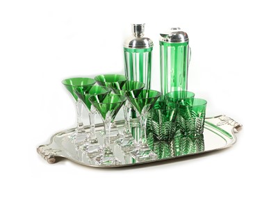Lot 1 - A DAVID REDMAN 'EMERALD GREEN' CUT CRYSTAL...