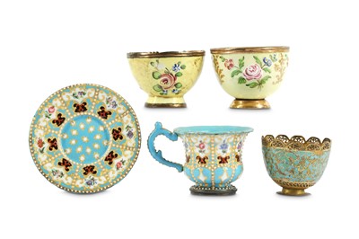 Lot 103 - A GROUP OF ENAMELLED CUPS AND A CLOISONNÉ ZARF...