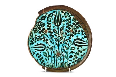 Lot 87 - A DAMASCUS TURQUOISE-GLAZED POTTERY DISH...