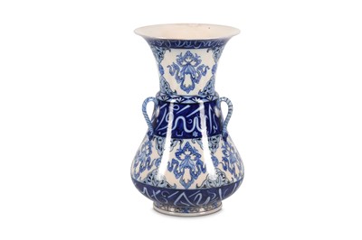 Lot 118 - A BLUE AND WHITE MOSQUE LAMP-SHAPED GINORI...