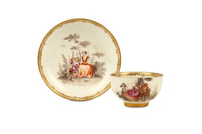 Lot 80 - A MEISSEN TEABOWL AND SAUCER, circa 1745,...