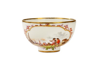 Lot 22 - A MEISSEN TEABOWL, circa 1740, painted with...