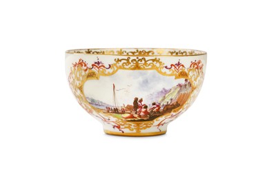 Lot 19 - A MEISSEN TEABOWL, circa 1730, painted with a...