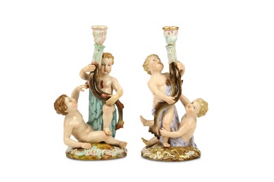 Lot 153 - A GOOD PAIR OF MEISSEN PORCELAIN FIGURAL...