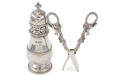 Lot 330 - An Edwardian sterling silver sugar caster,...