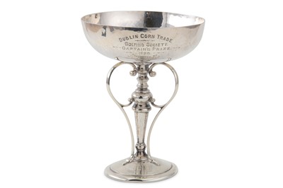 Lot 400 - An Edwardian sterling silver trophy cup,...