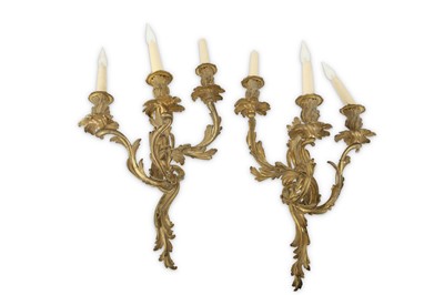 Lot 564 - A pair of late 19th or early 20th century...