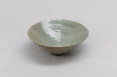 Lot 57 - A KOREAN CELADON-GLAZED CONICAL BOWL.