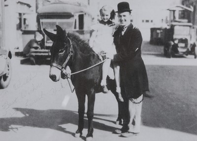 Lot 76 - [Laurel (Stan)] Black and white photograph of...