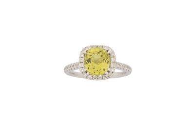 Lot 766 - A yellow chrysoberyl and diamond cluster...