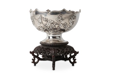 Lot 192 - A CHINESE SILVER 'PRUNUS' BOWL. Early 20th...