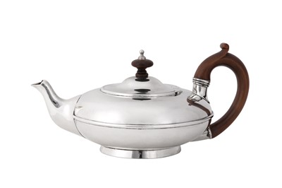 Lot 20 - A George IV sterling silver bachelor’s teapot, London 1828 by Robert Garrard II (reg. 16th April 1818)