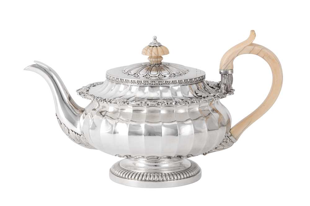 Lot 120 - A George IV sterling silver teapot, London 1823 by John Bridge of Rundell, Bridge and Rundell (reg. 25th Nov 1823)
