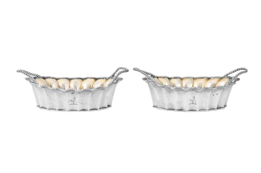 Lot 82 - A pair of George III sterling silver salts, London 1800 by William Allen III (reg. 10th Aug 1798)