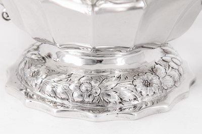 Lot 112 - A George IV sterling silver teapot, London 1826 by John James Keith (reg. 5th May 1824)