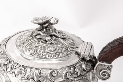 Lot 115 - A George III sterling silver teapot, London 1819 by Jospeh Craddock and William Ker Reid (reg. 8th Jun 1812)