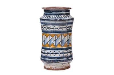 Lot 1 - A RARE ITALIAN MAIOLICA ALBARELLO ATTRIBUTED...