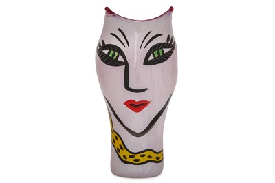 Lot 74 - A LARGE CONTEMPORARY ART GLASS 'OPEN MINDS'...