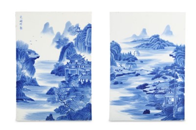 Lot 535 - A PAIR OF CHINESE BLUE AND WHITE 'LANDSCAPE'...