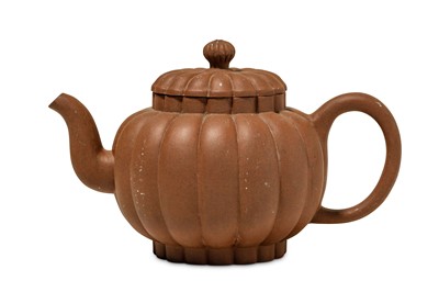 Lot 349 - A CHINESE YIXING ZISHA 'CHRYSANTHEMUM' TEAPOT...