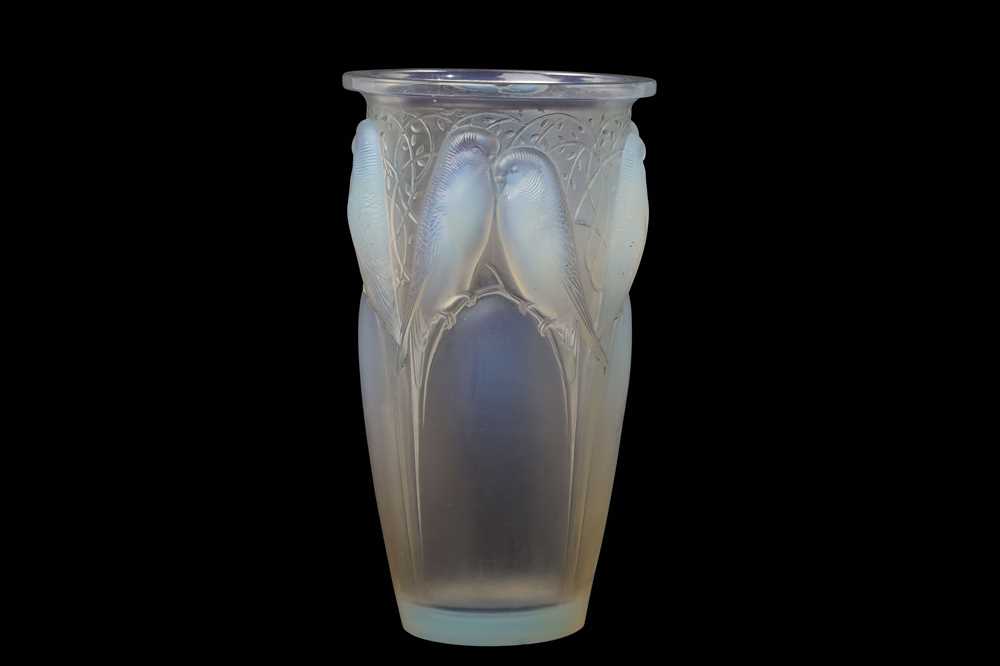 Lot 64 - A RENÉ LALIQUE FROSTED AND POLISHED OPALESCENT...