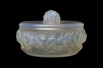 Lot 67 - A RENÉ LALIQUE FROSTED AND POLISHED OPALESCENT...