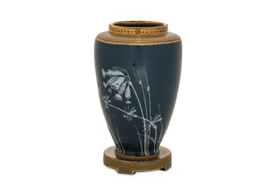 Lot 17 - A MINTON PÂTE-SUR-PÂTE PORCELAIN VASE, dated...