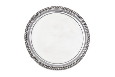Lot 66 - A George IV sterling silver waiter, London...